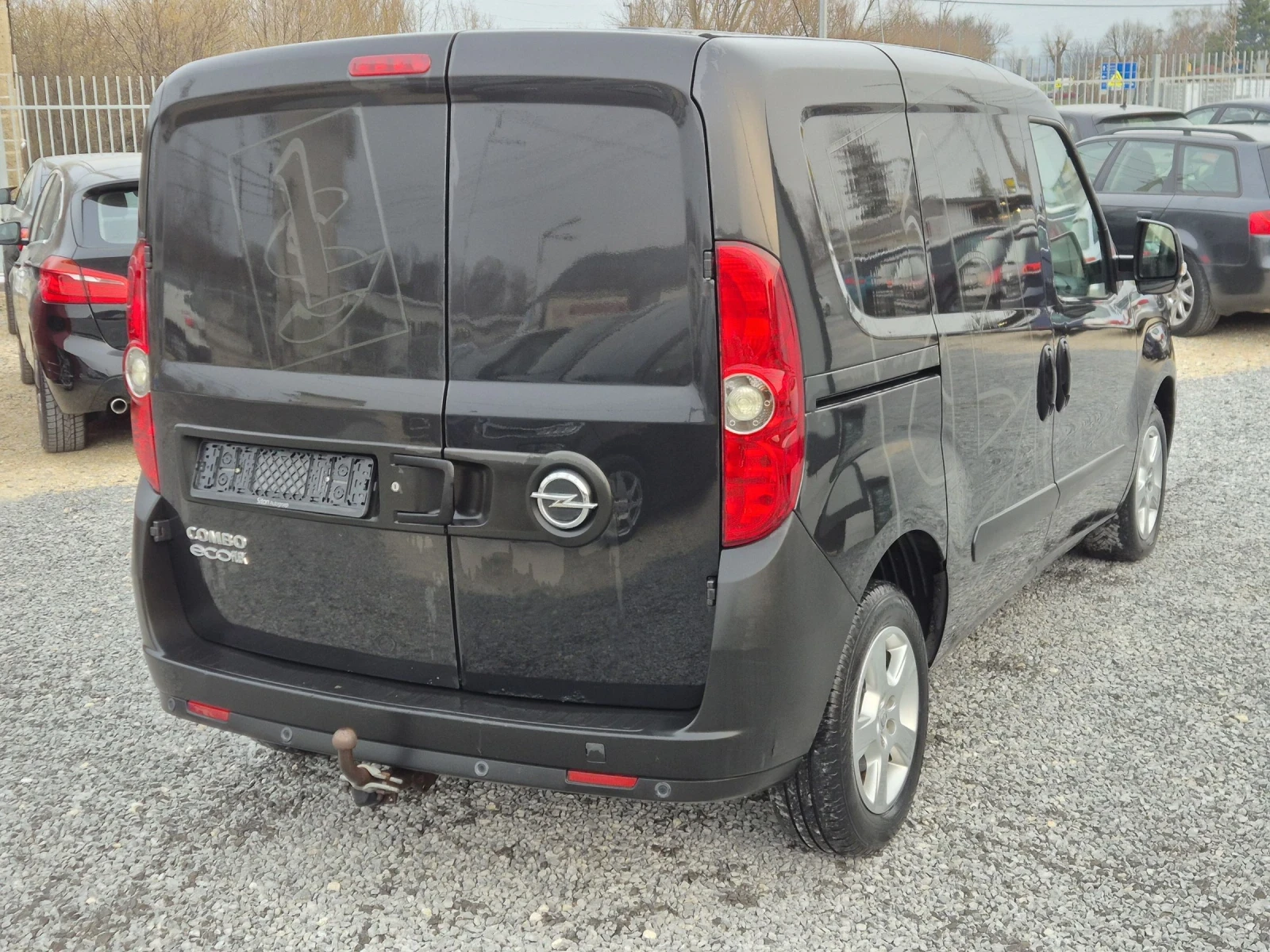 Opel Combo 1.3CDTI, снимка 9 - Автомобили и джипове - 52588103
