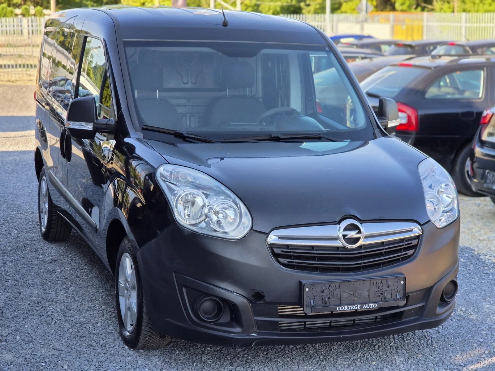 Opel Combo 1.3CDTI, снимка 6 - Автомобили и джипове - 52588103