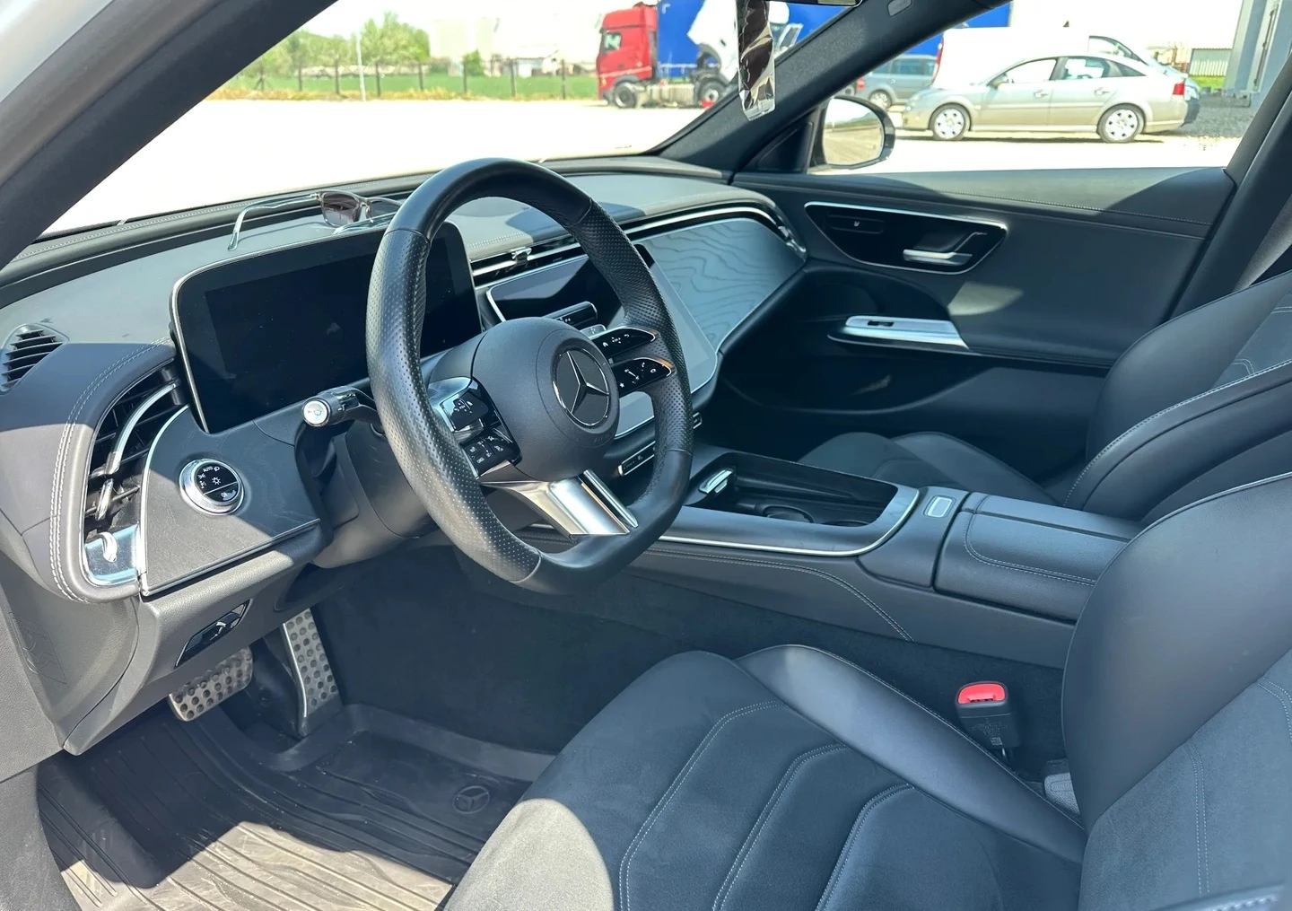 Mercedes-Benz E 200 AMG-Line - изображение 5