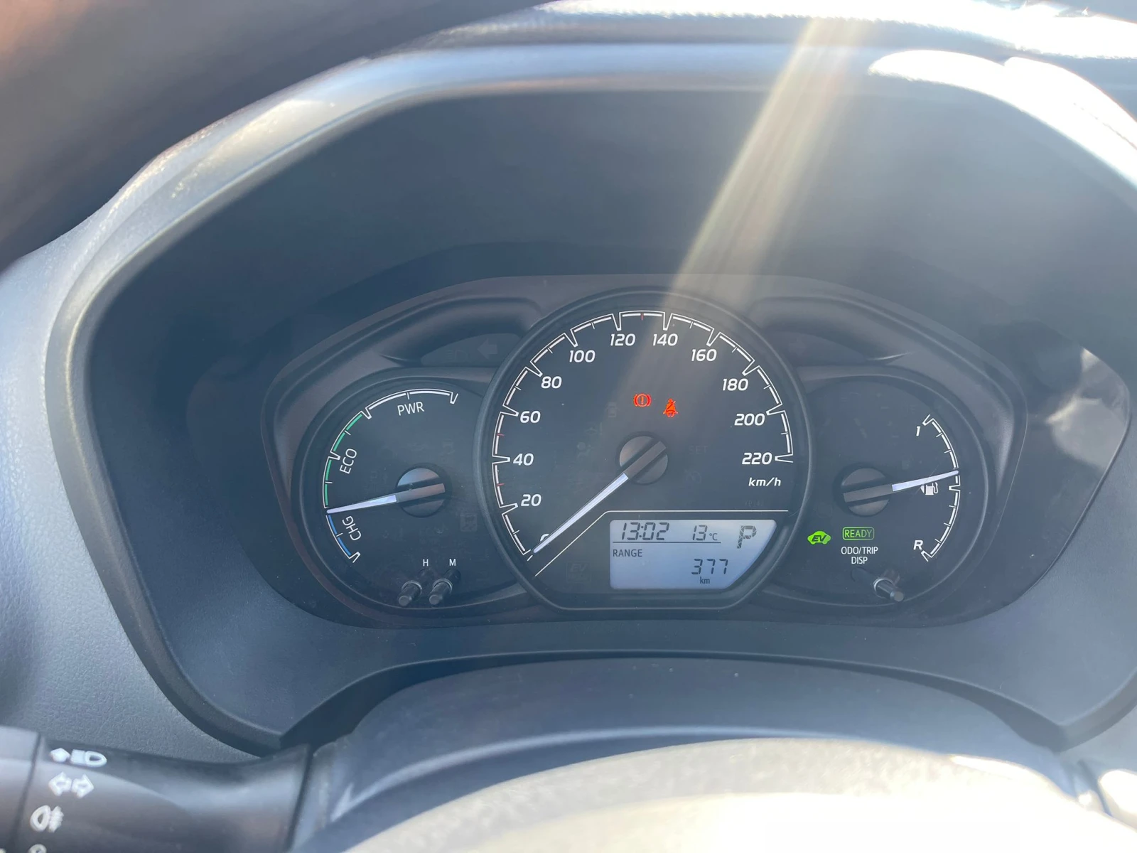 Toyota Yaris  HYBRID/1.5/КАМЕРА/НАВИГАЦИЯ, снимка 12 - Автомобили и джипове - 53827759