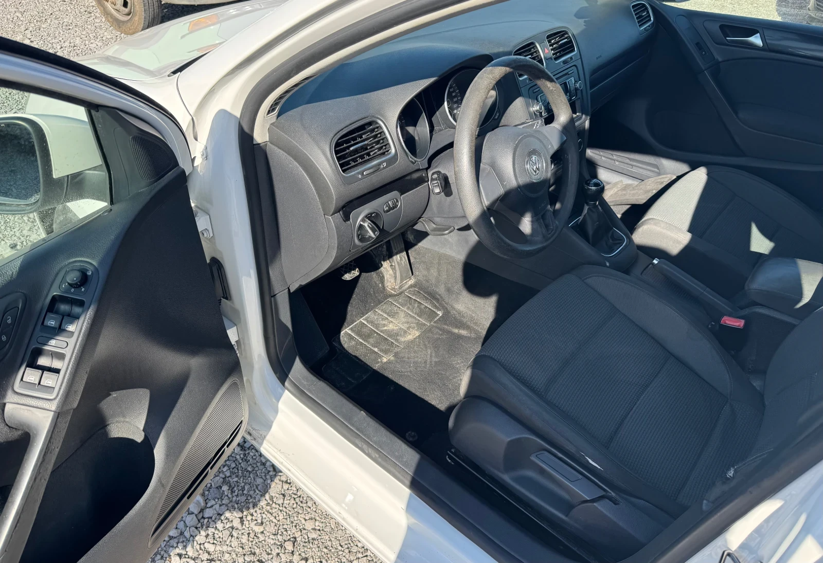 VW Golf 1.6TDI 105 k.s, снимка 9 - Автомобили и джипове - 53852608