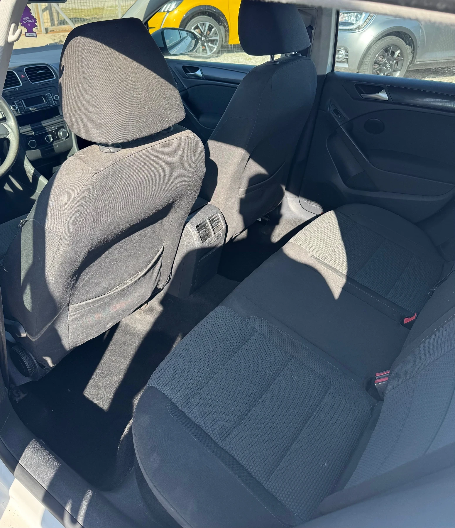 VW Golf 1.6TDI 105 k.s, снимка 15 - Автомобили и джипове - 53852608