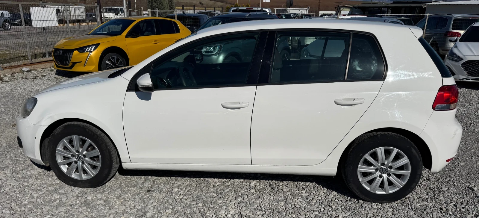 VW Golf 1.6TDI 105 k.s, снимка 8 - Автомобили и джипове - 53852608