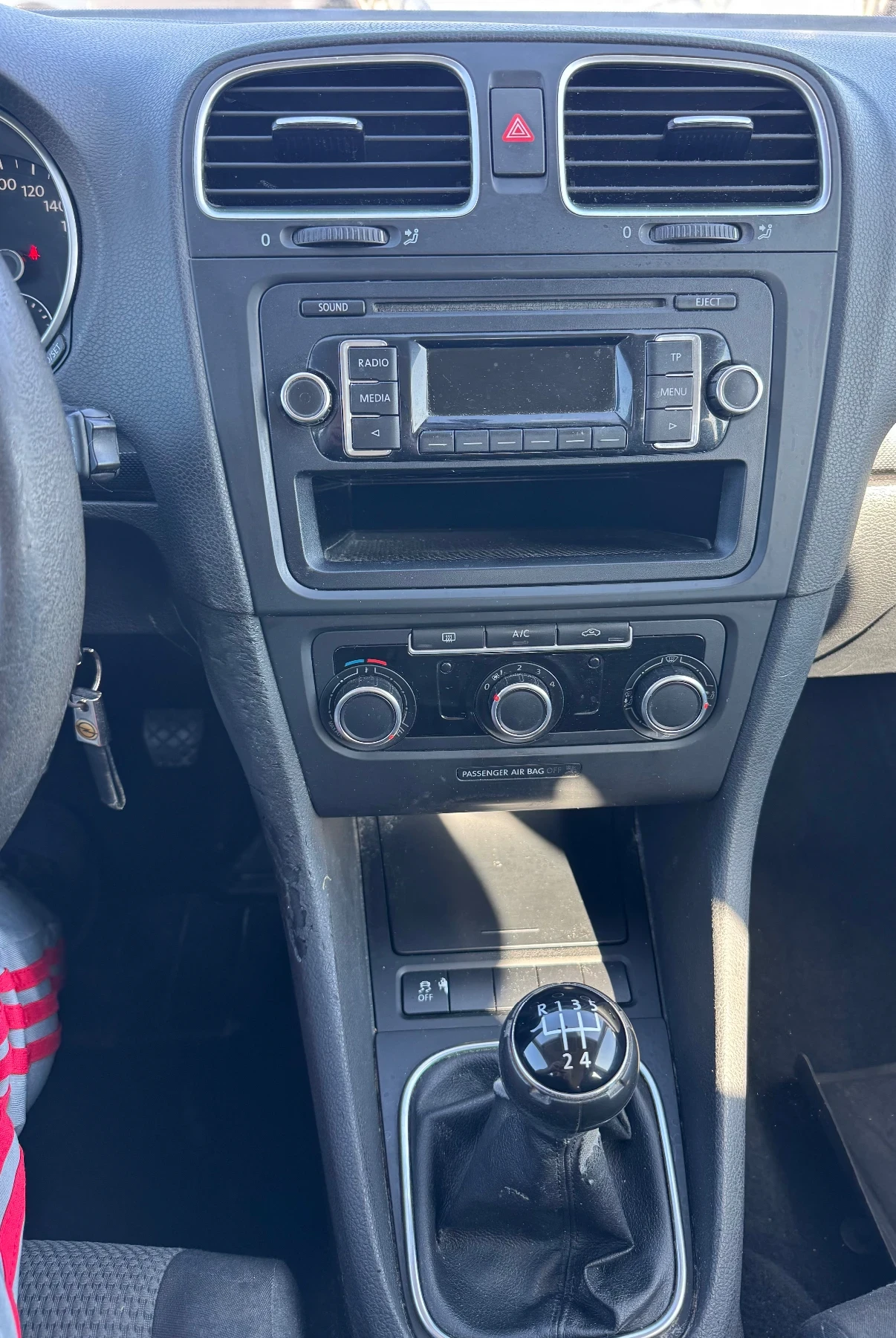 VW Golf 1.6TDI 105 k.s, снимка 13 - Автомобили и джипове - 53852608