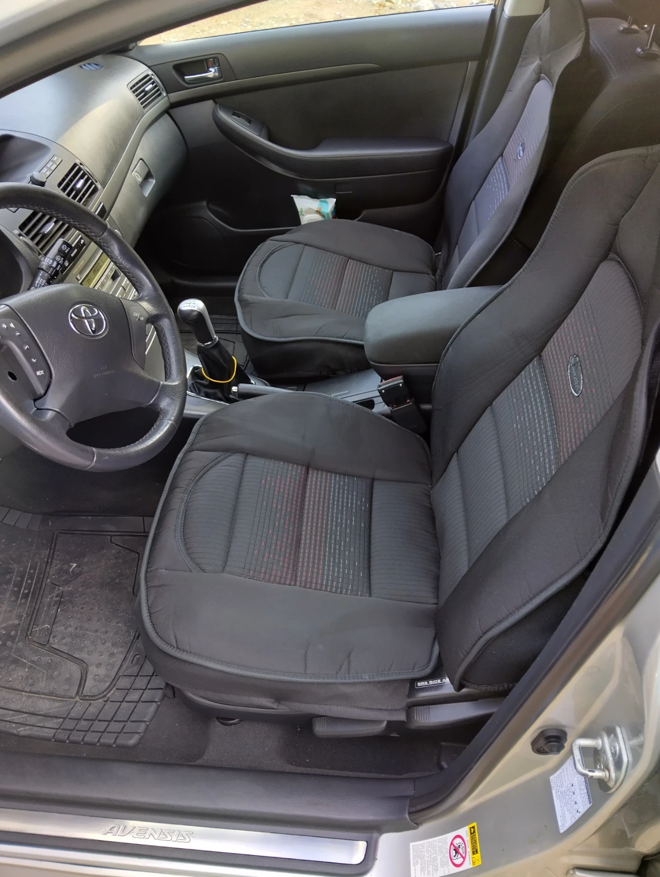 Toyota Avensis, снимка 7 - Автомобили и джипове - 54078862