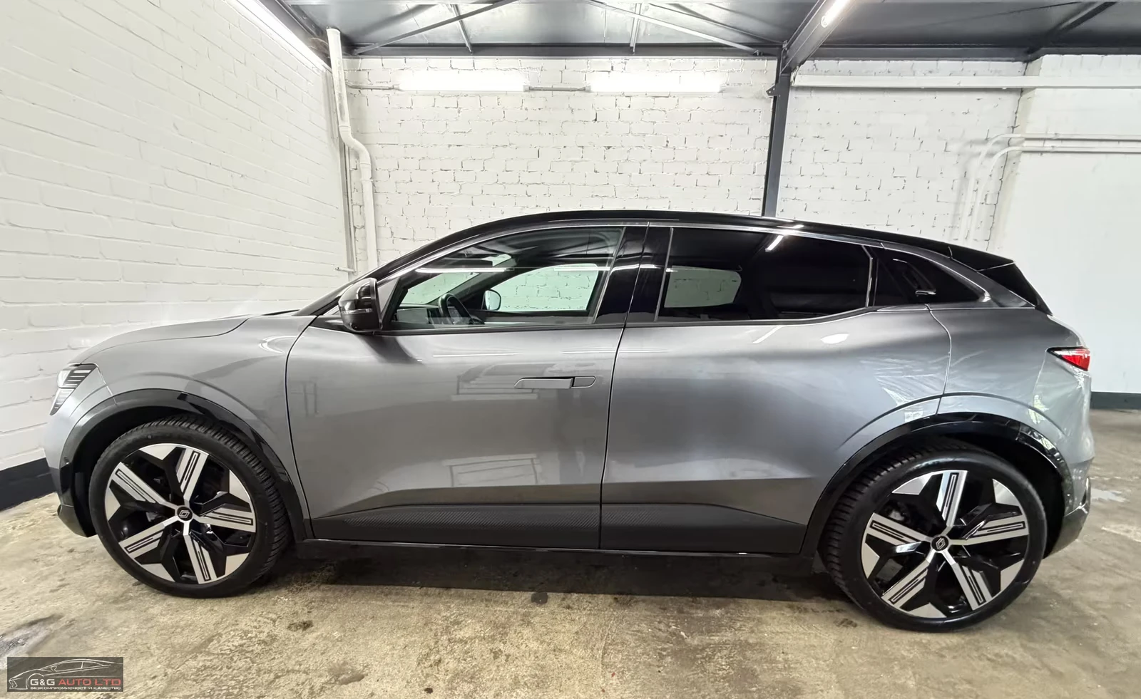 Renault Megane EV60/ICONIC/БЪРЗО ЗАРЕЖДАНЕ/218HP/HK/360/NAVI/250h, снимка 2 - Автомобили и джипове - 54802816