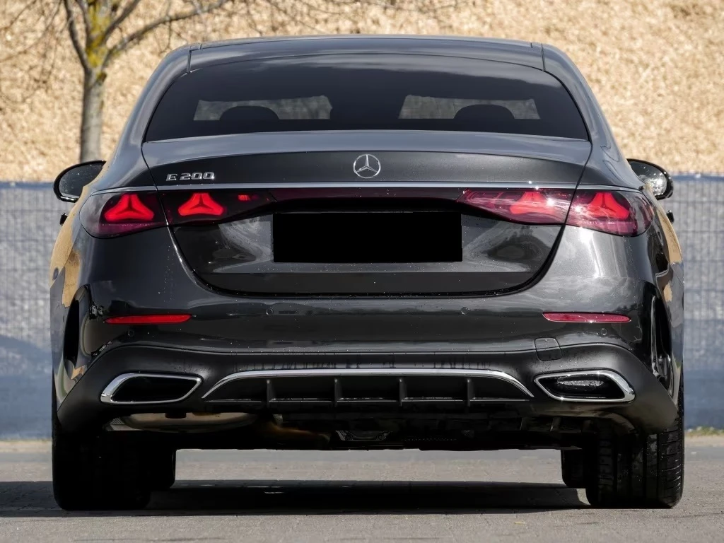 Mercedes-Benz E 200 AMG / 4 MATIC / 360 / MILD HYBRID / KEYLESS, снимка 4 - Автомобили и джипове - 54817014