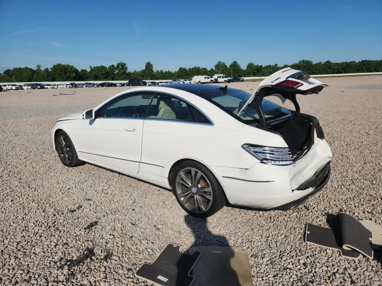 Mercedes-Benz E 400 PANO | BICOLOUR INTERIOR | ПОДГРЕВ | MEMORY, снимка 5 - Автомобили и джипове - 54933440