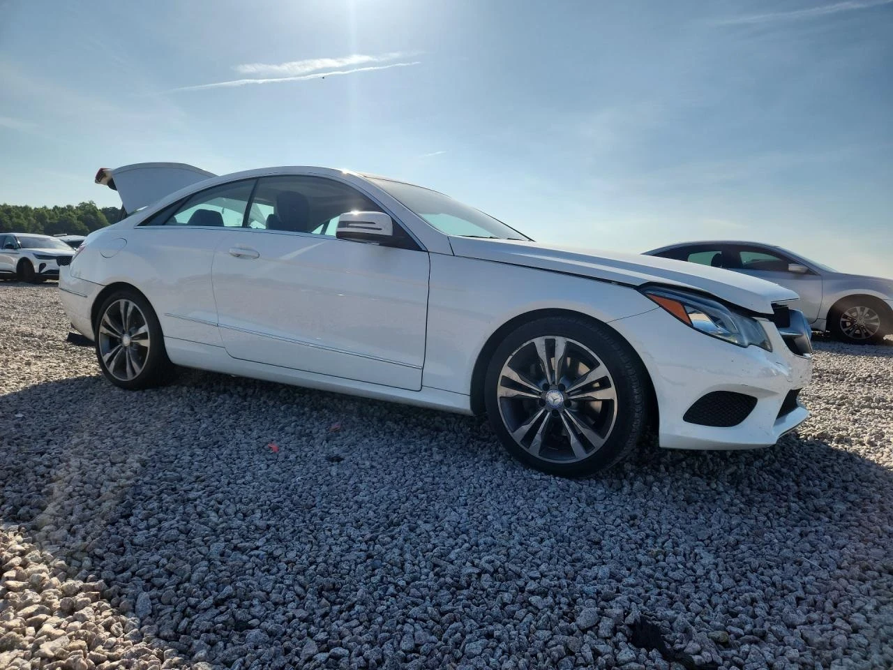 Mercedes-Benz E 400 PANO | BICOLOUR INTERIOR | ПОДГРЕВ | MEMORY, снимка 3 - Автомобили и джипове - 54933440
