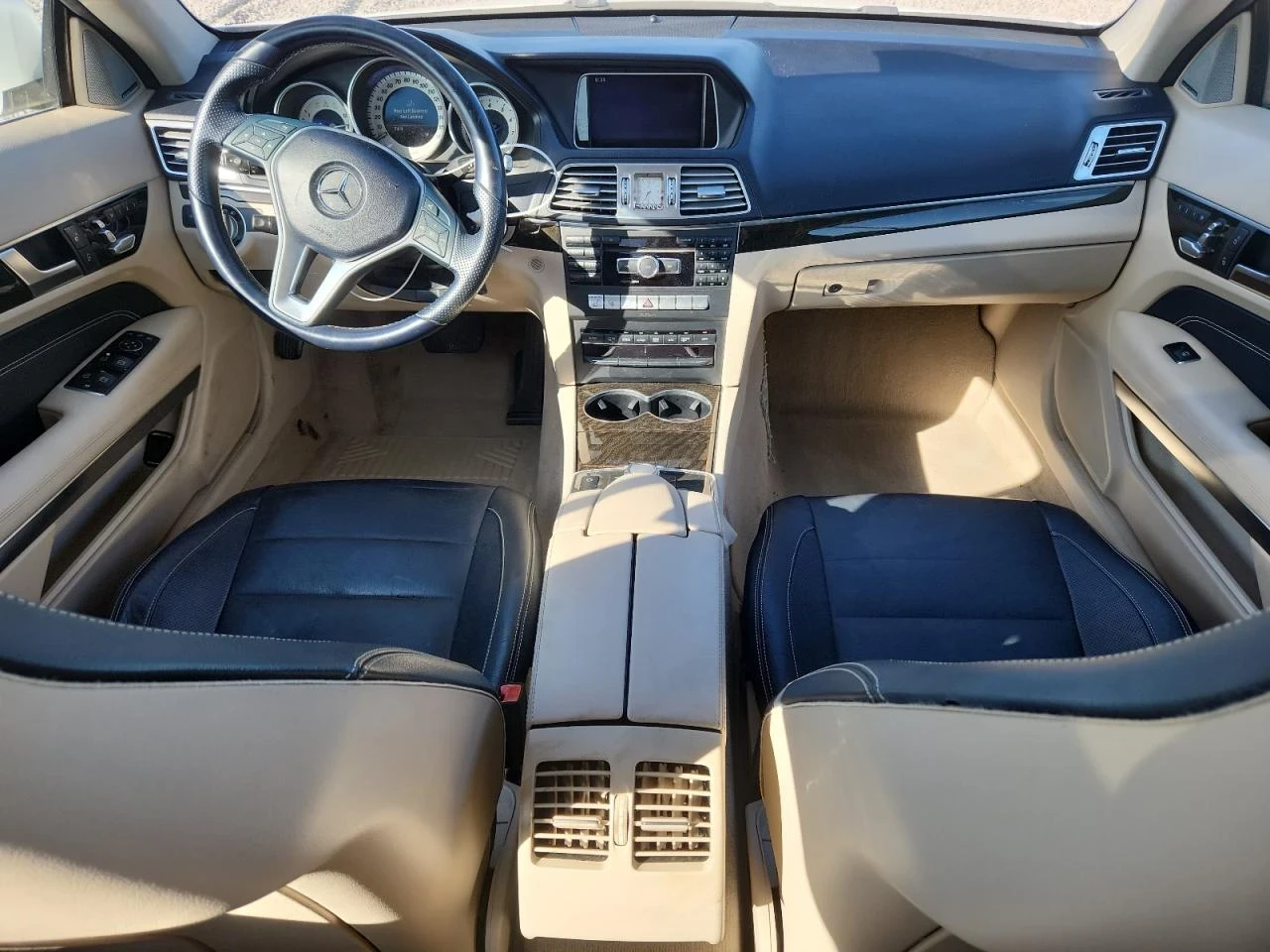 Mercedes-Benz E 400 PANO | BICOLOUR INTERIOR | ПОДГРЕВ | MEMORY, снимка 8 - Автомобили и джипове - 54933440