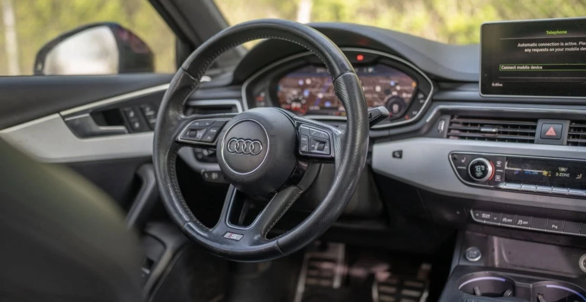 Audi A4 TECHNIK * S LINE * QUATTRO * CARPLAY * CARFAX * , снимка 8 - Автомобили и джипове - 55098692
