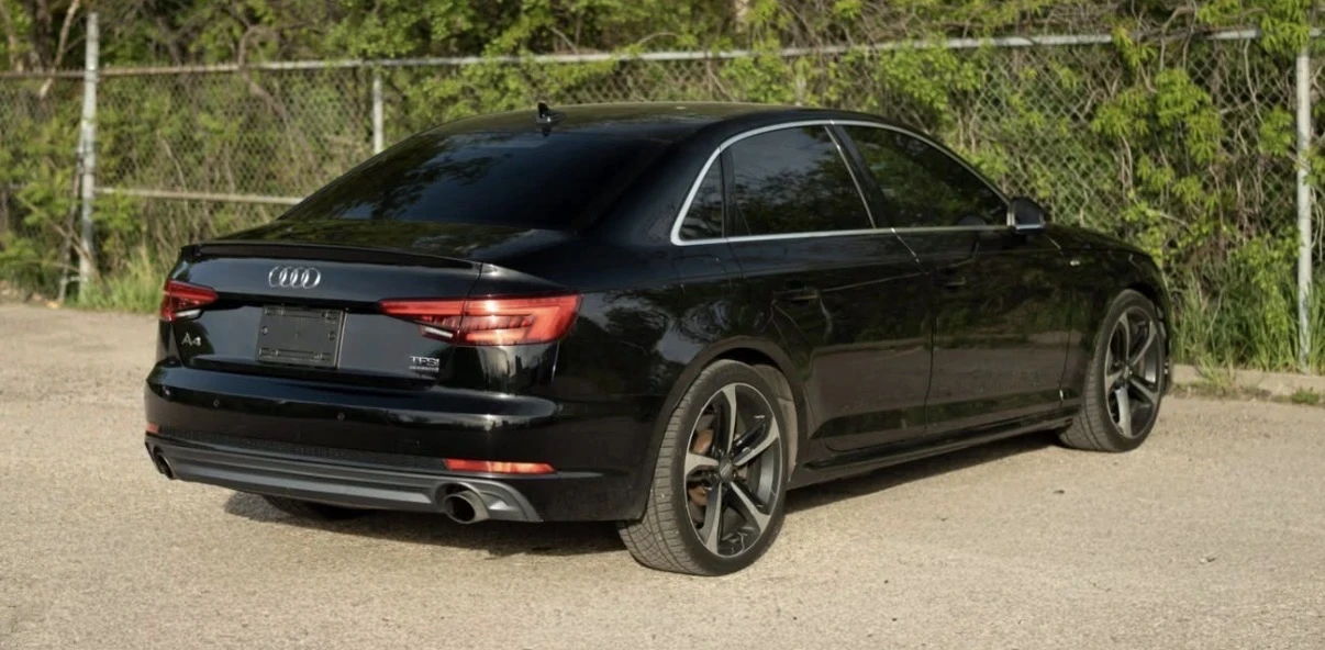 Audi A4 TECHNIK * S LINE * QUATTRO * CARPLAY * CARFAX * , снимка 4 - Автомобили и джипове - 55098692