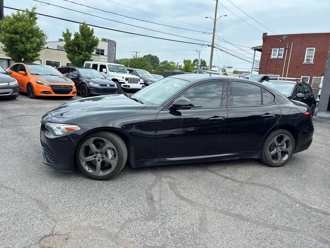 Alfa Romeo Giulia * 4dr Sdn AWD * CARFAX * ЦЕНА ДО БГ, снимка 3 - Автомобили и джипове - 55224948
