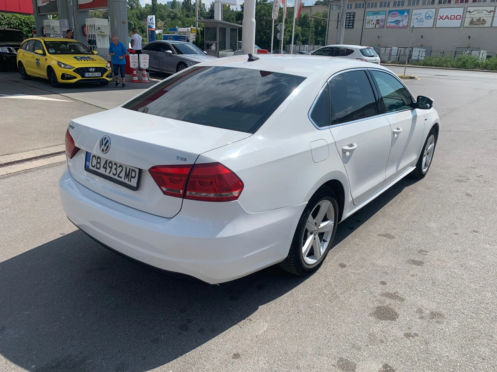 VW Passat 1.8 TSI EDITION GAS, снимка 4 - Автомобили и джипове - 55405266