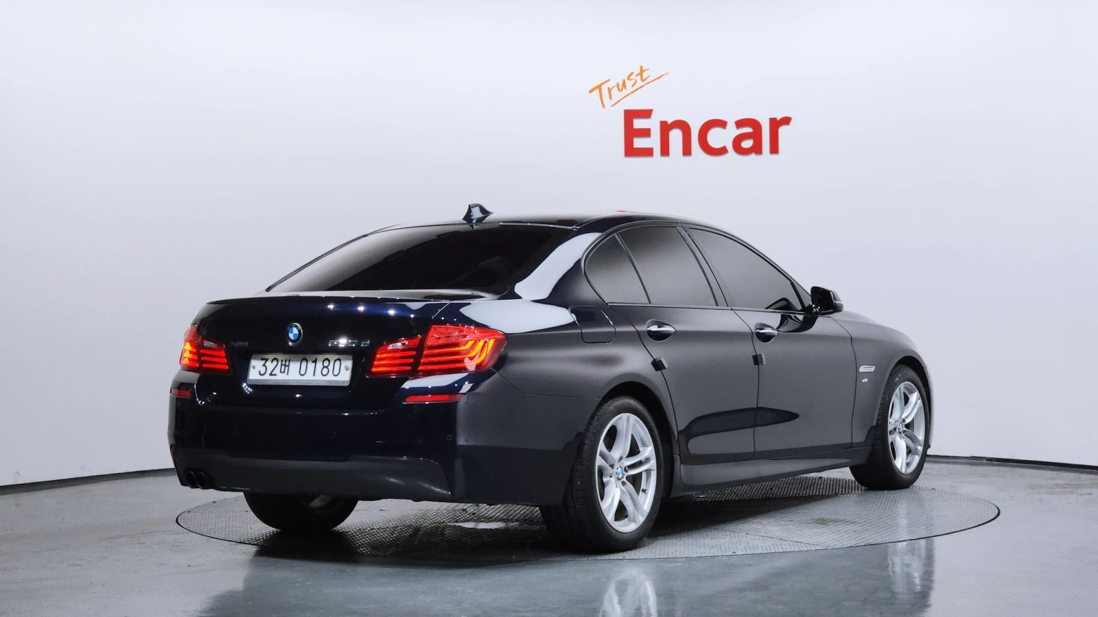 BMW 530 D X Drive M Aerodynamic, снимка 3 - Автомобили и джипове - 55406742