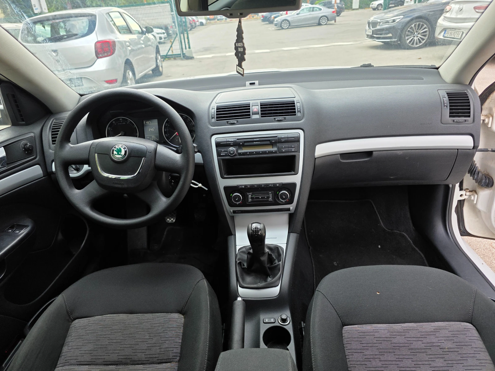 Skoda Octavia 1.2 TSI обслужена с вериги, снимка 12 - Автомобили и джипове - 55596773