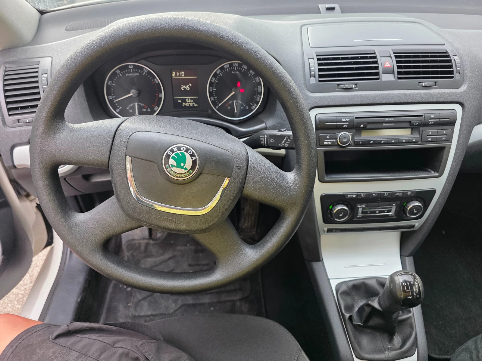 Skoda Octavia 1.2 TSI обслужена с вериги, снимка 17 - Автомобили и джипове - 55596773