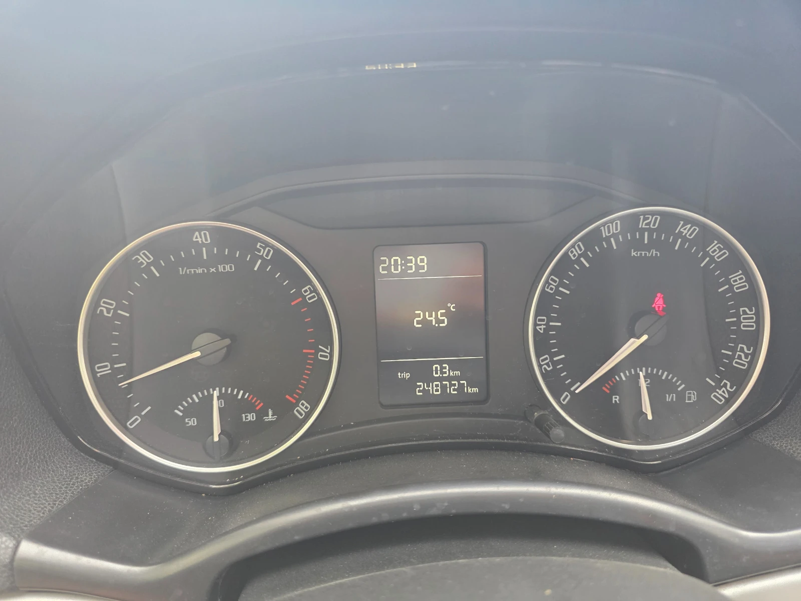 Skoda Octavia 1.2 TSI обслужена с вериги, снимка 16 - Автомобили и джипове - 55596773