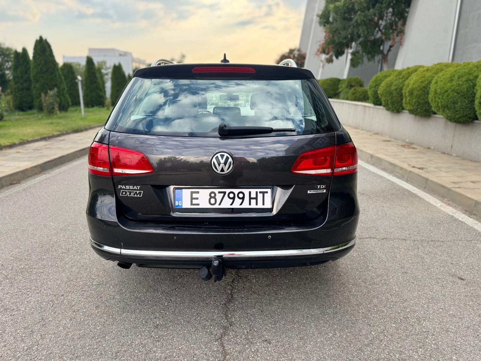 VW Passat 1.6 TDI Panorama Koja, снимка 2 - Автомобили и джипове - 55931346