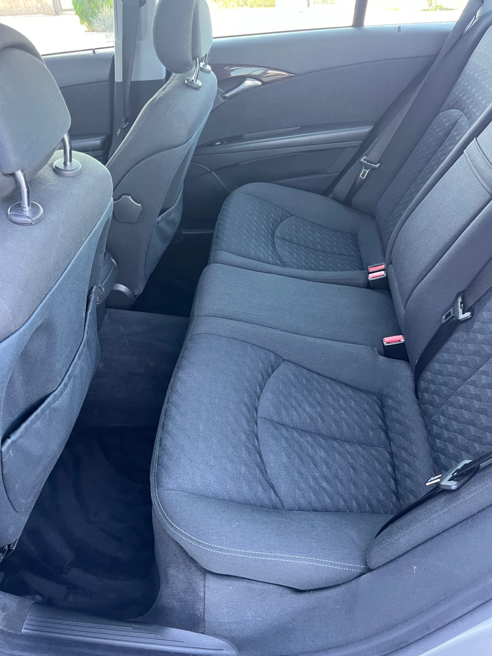 Mercedes-Benz E 200 Classic/Подгрев, снимка 11 - Автомобили и джипове - 56168571