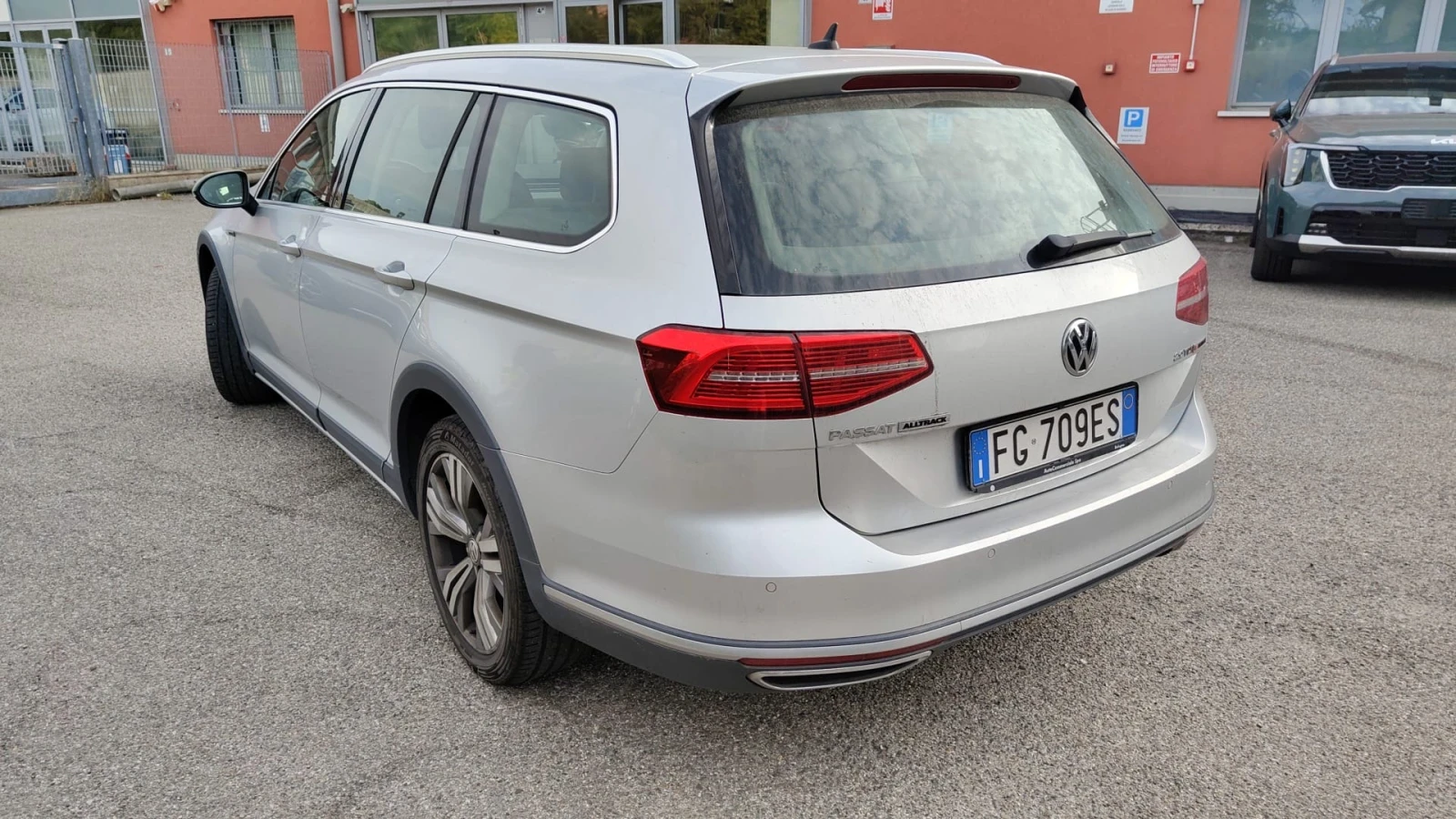 VW Passat (KATO НОВА)^(4x4)^(ALLTRACK), снимка 5 - Автомобили и джипове - 56271891