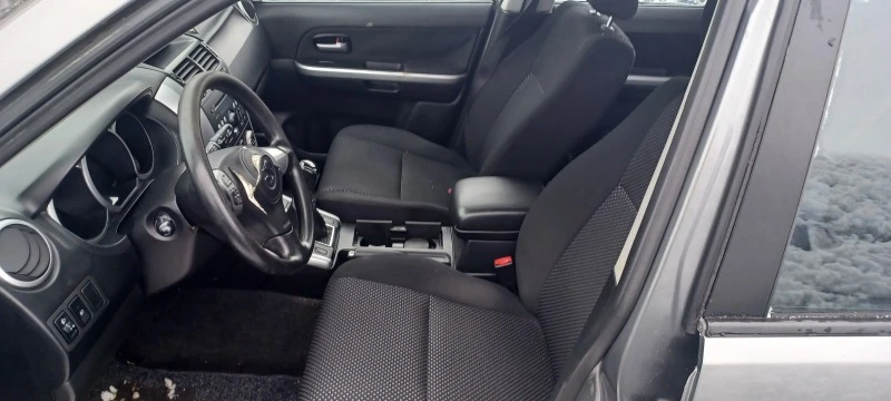 Suzuki Grand vitara 1.9ddis-130кс-на части, снимка 4 - Автомобили и джипове - 47603862