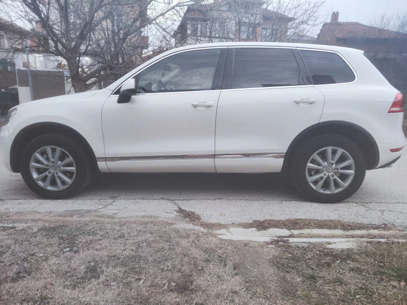 VW Touareg 3.0 TDI , снимка 2 - Автомобили и джипове - 49029952