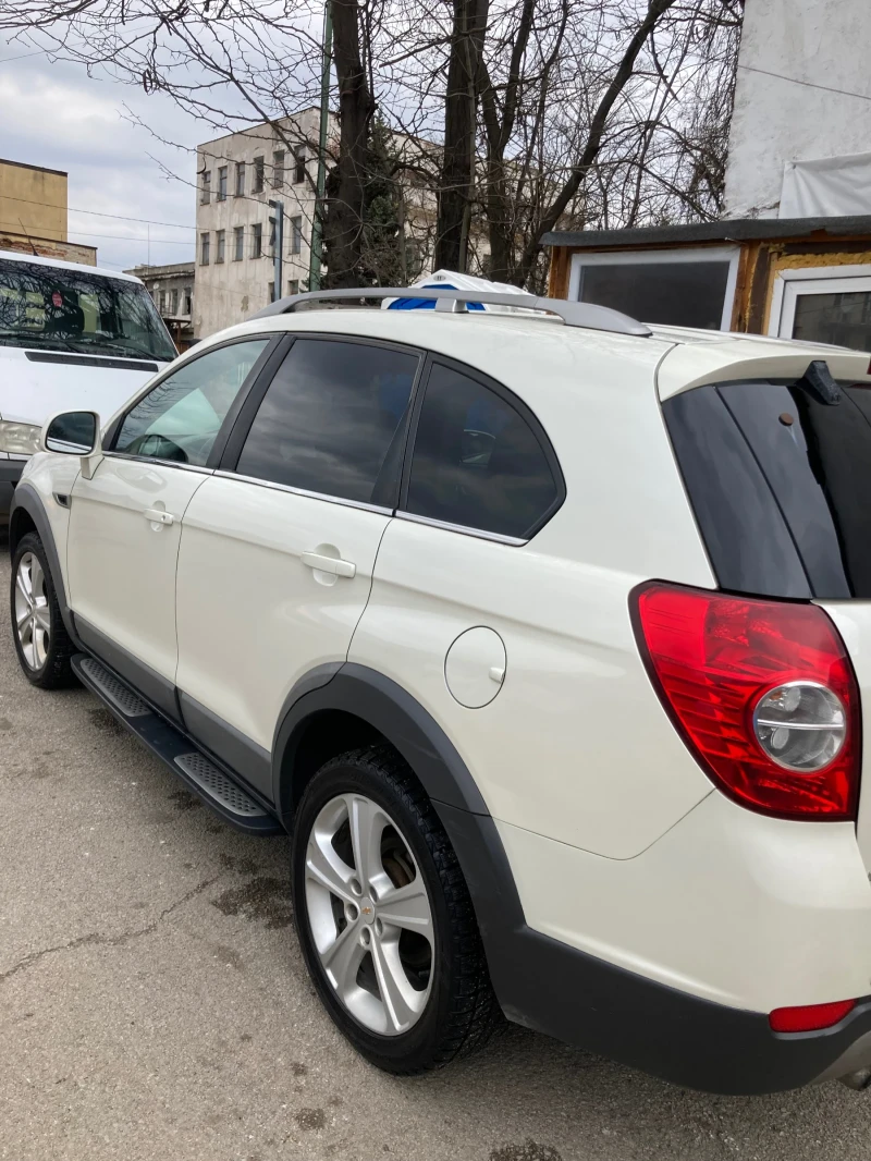 Chevrolet Captiva, снимка 6 - Автомобили и джипове - 48339347