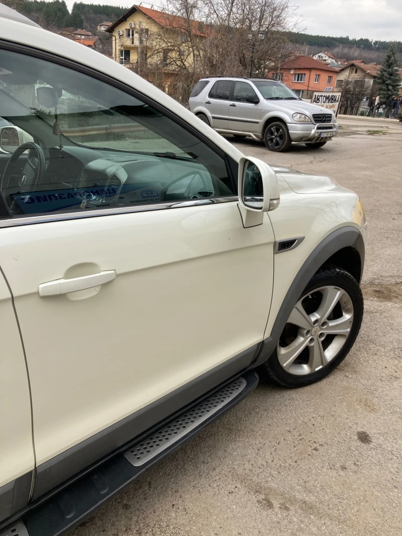 Chevrolet Captiva, снимка 9 - Автомобили и джипове - 48339347