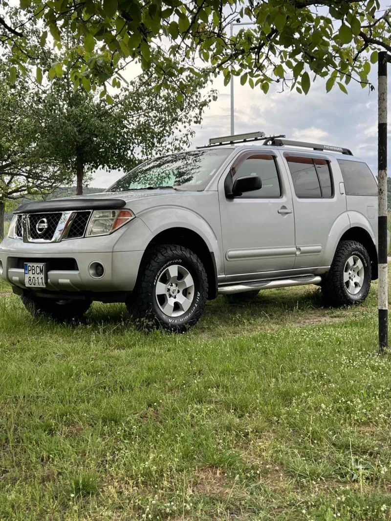 Nissan Pathfinder, снимка 4 - Автомобили и джипове - 52684659