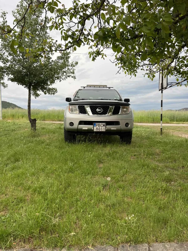 Nissan Pathfinder, снимка 2 - Автомобили и джипове - 52684659