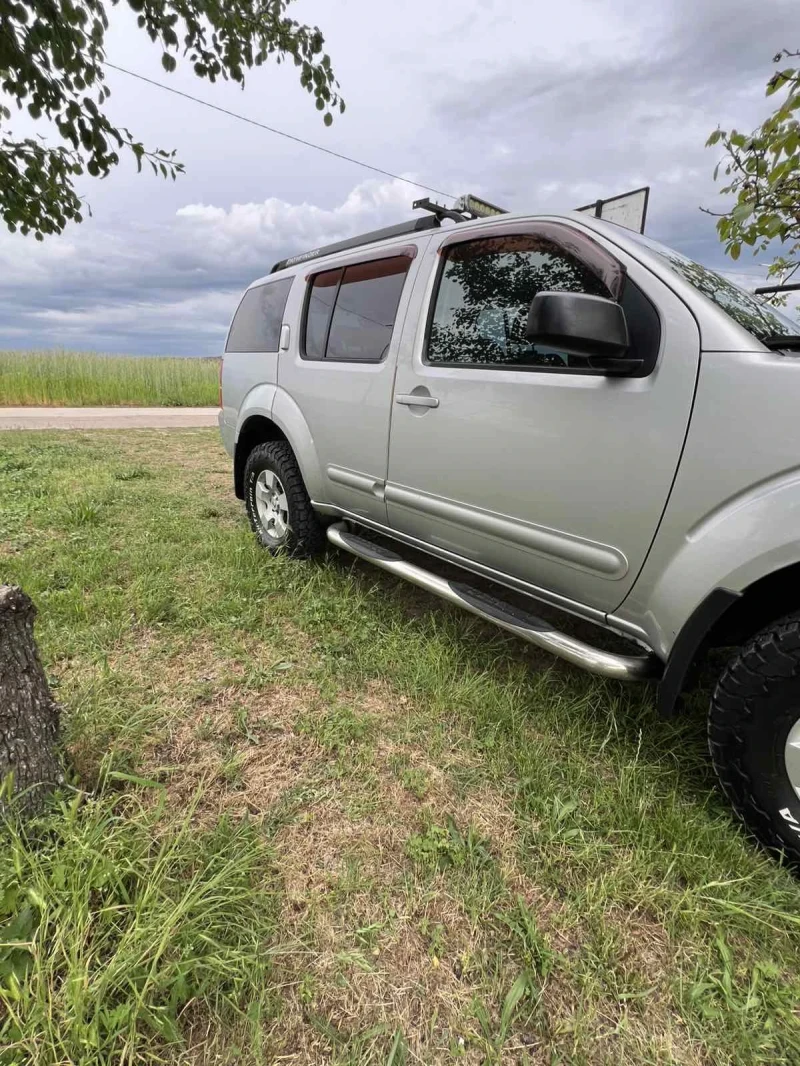 Nissan Pathfinder, снимка 6 - Автомобили и джипове - 52684659