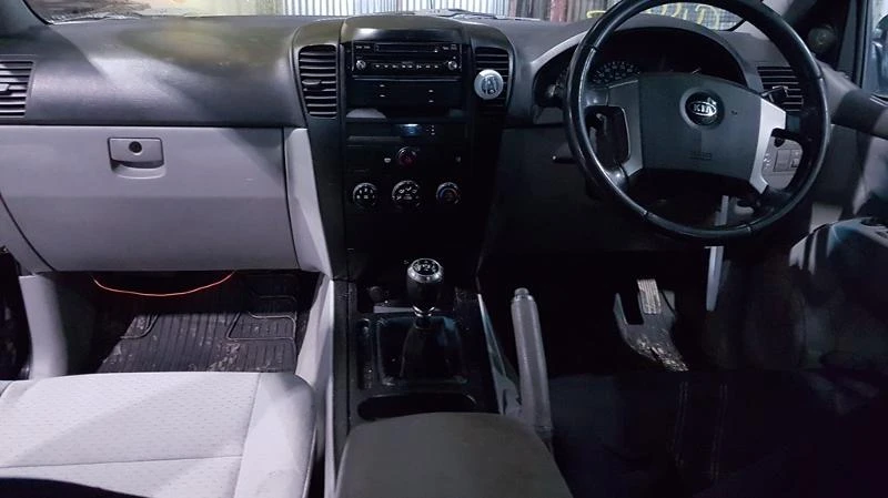 Kia Sorento 2.5crdiчасти, снимка 11 - Автомобили и джипове - 20274108