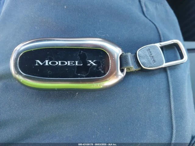 Tesla Model X 75D AWD, снимка 15 - Автомобили и джипове - 53726077