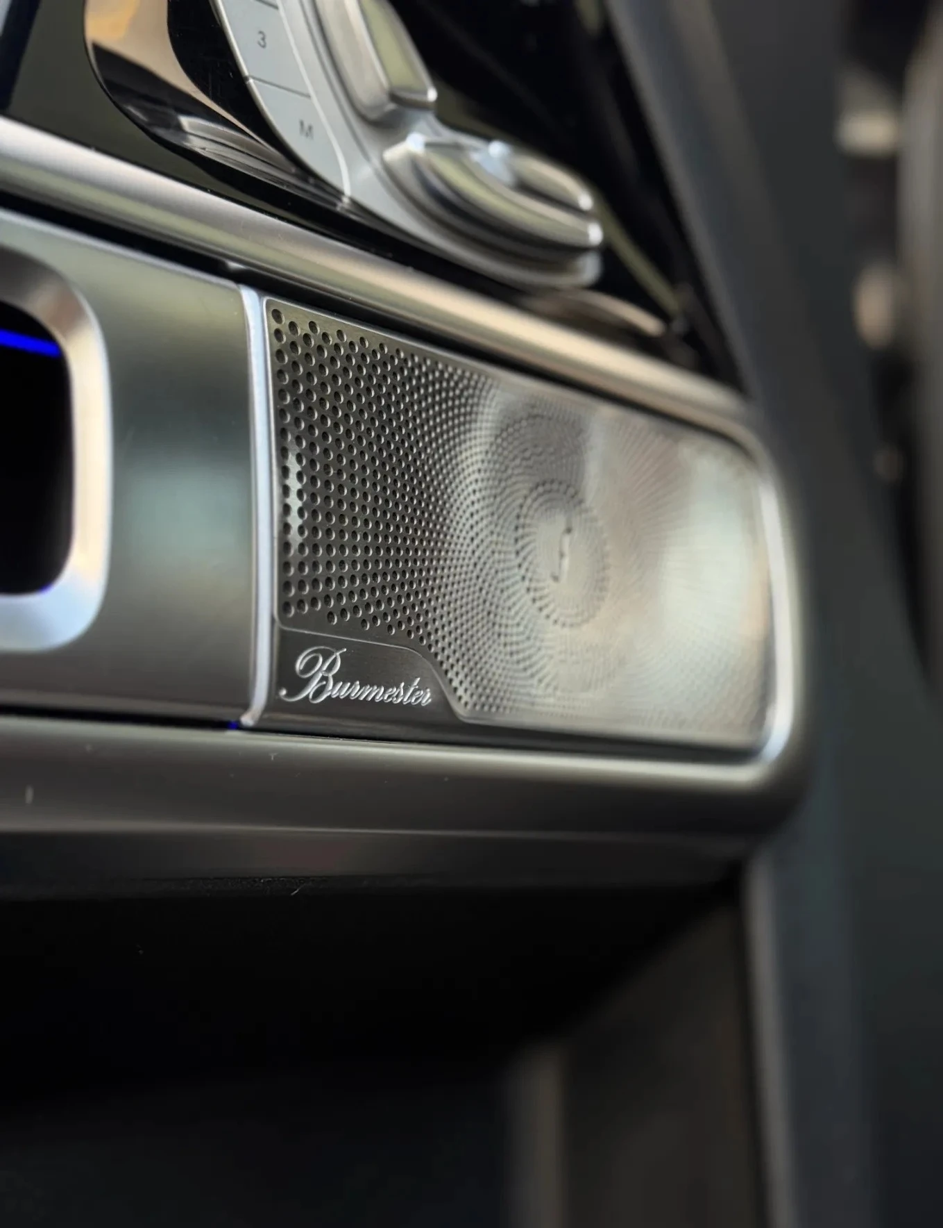 Mercedes-Benz G 63 AMG 4.0 V8 4x4 - изображение 6