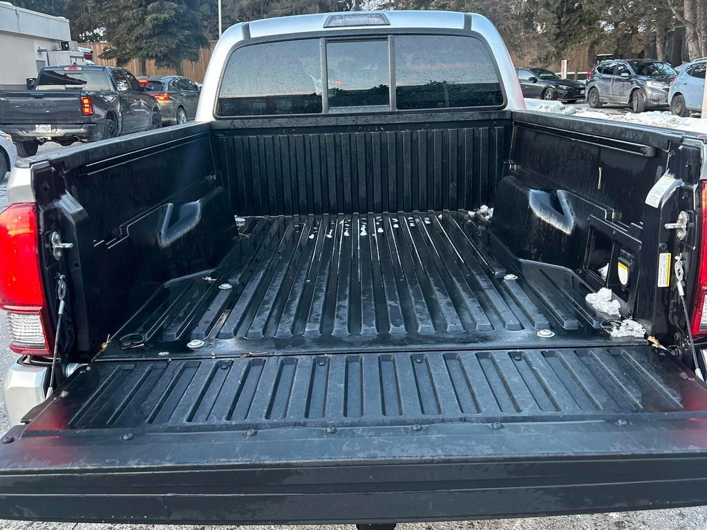 Toyota Tacoma * 4x4 Double Cab Auto * CARFAX * ��� ������������  | Mobile.bg � ����������� 11