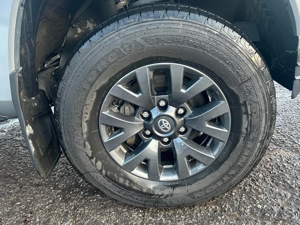 Toyota Tacoma * 4x4 Double Cab Auto * CARFAX * ��� ������������  | Mobile.bg � ����������� 7