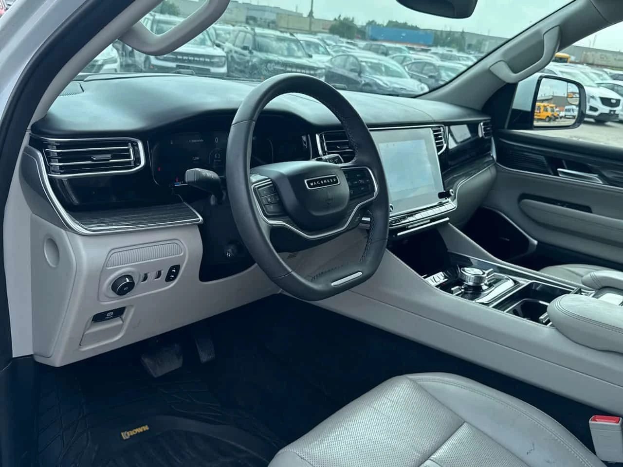 Jeep Grand Wagoneer * Series II * CARFAX * ���-��* ALPINE*  | Mobile.bg � ����������� 5