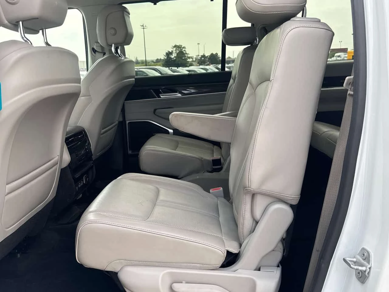 Jeep Grand Wagoneer * Series II * CARFAX * ���-��* ALPINE*  | Mobile.bg � ����������� 11