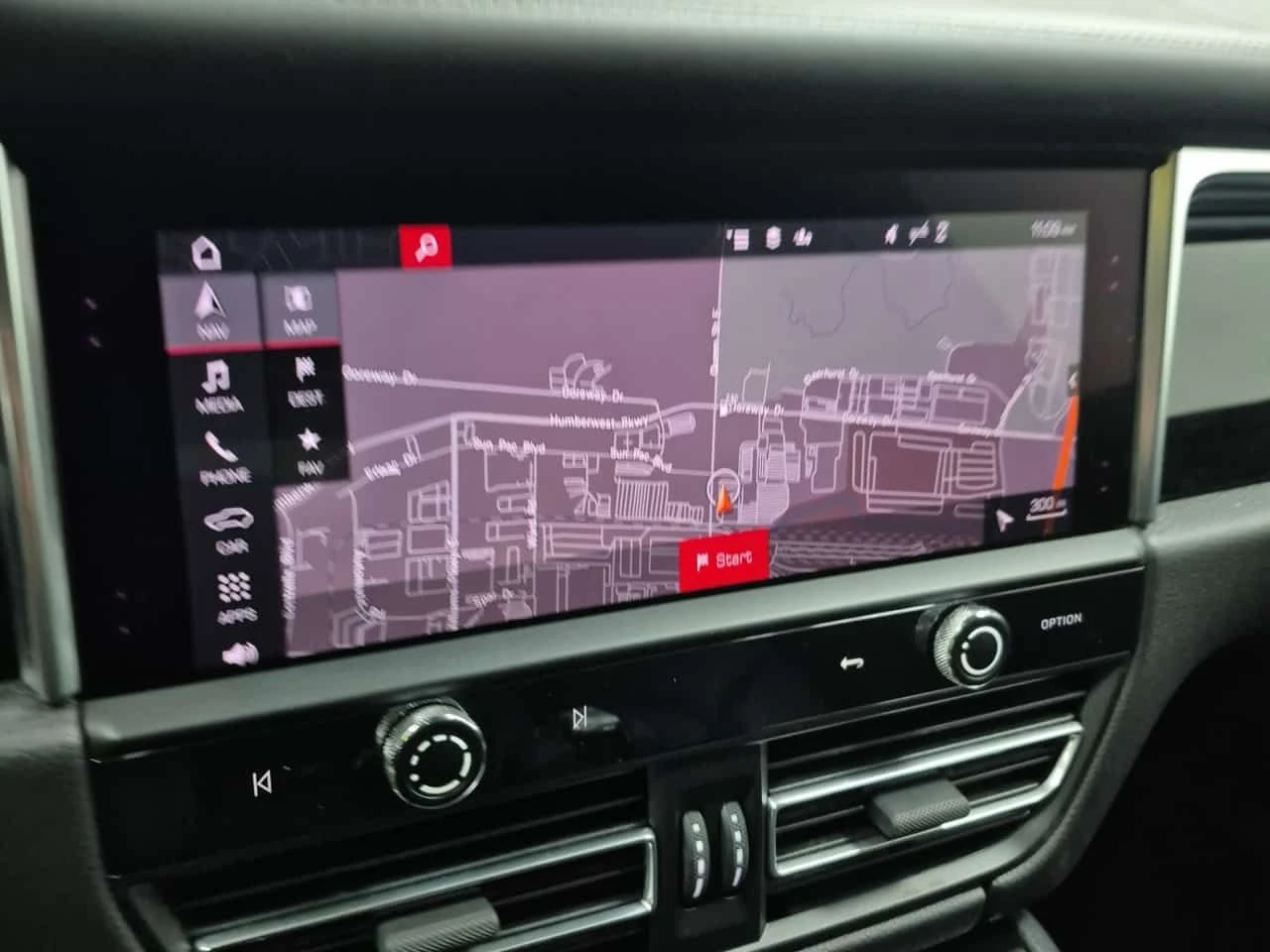 Porsche Macan S | ОБДУХВАНЕ| ПАНОРАМА| 2 КЛЮЧА| CARFAX| , снимка 11 - Автомобили и джипове - 54070585