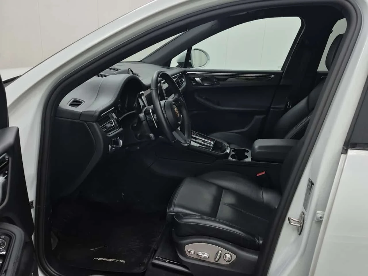 Porsche Macan S | ОБДУХВАНЕ| ПАНОРАМА| 2 КЛЮЧА| CARFAX| , снимка 8 - Автомобили и джипове - 54070585