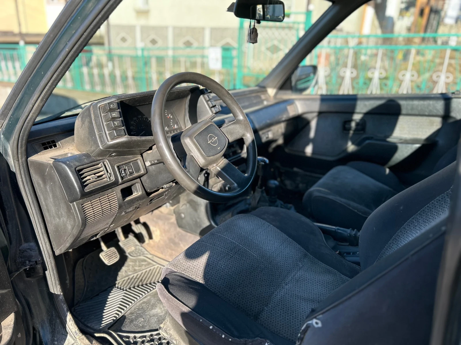 Opel Frontera, снимка 9 - Автомобили и джипове - 54170911