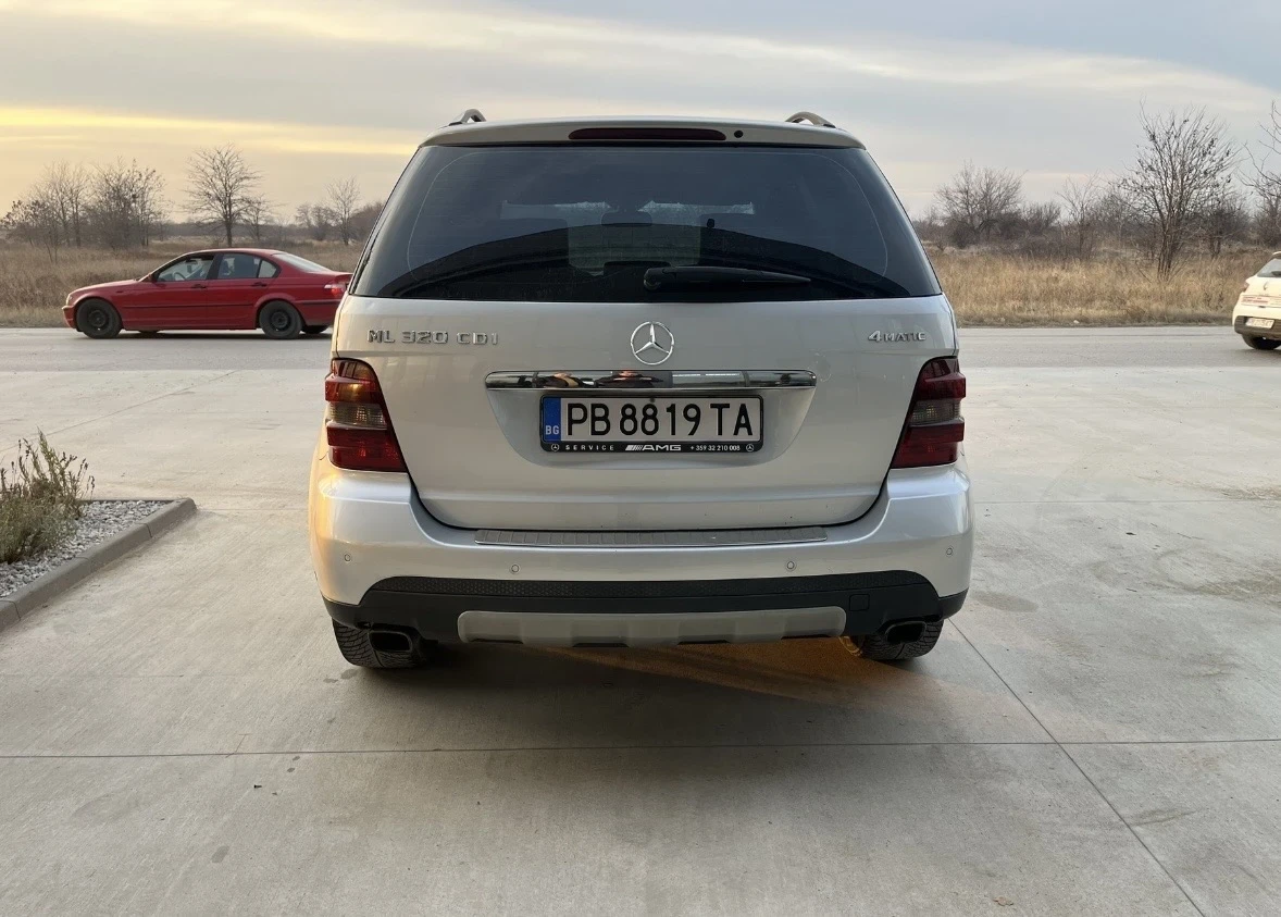 Mercedes-Benz ML 320, снимка 6 - Автомобили и джипове - 54285571