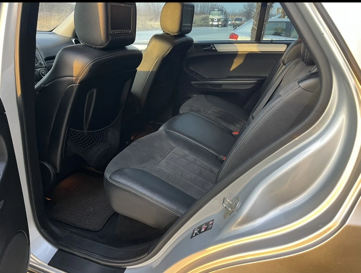 Mercedes-Benz ML 320, снимка 11 - Автомобили и джипове - 54285571