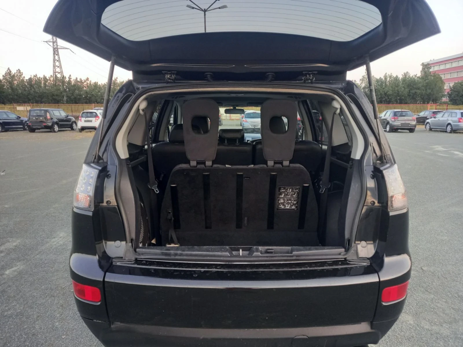 Mitsubishi Outlander 2.0 4x4 КОЖА, снимка 12 - Автомобили и джипове - 54795293