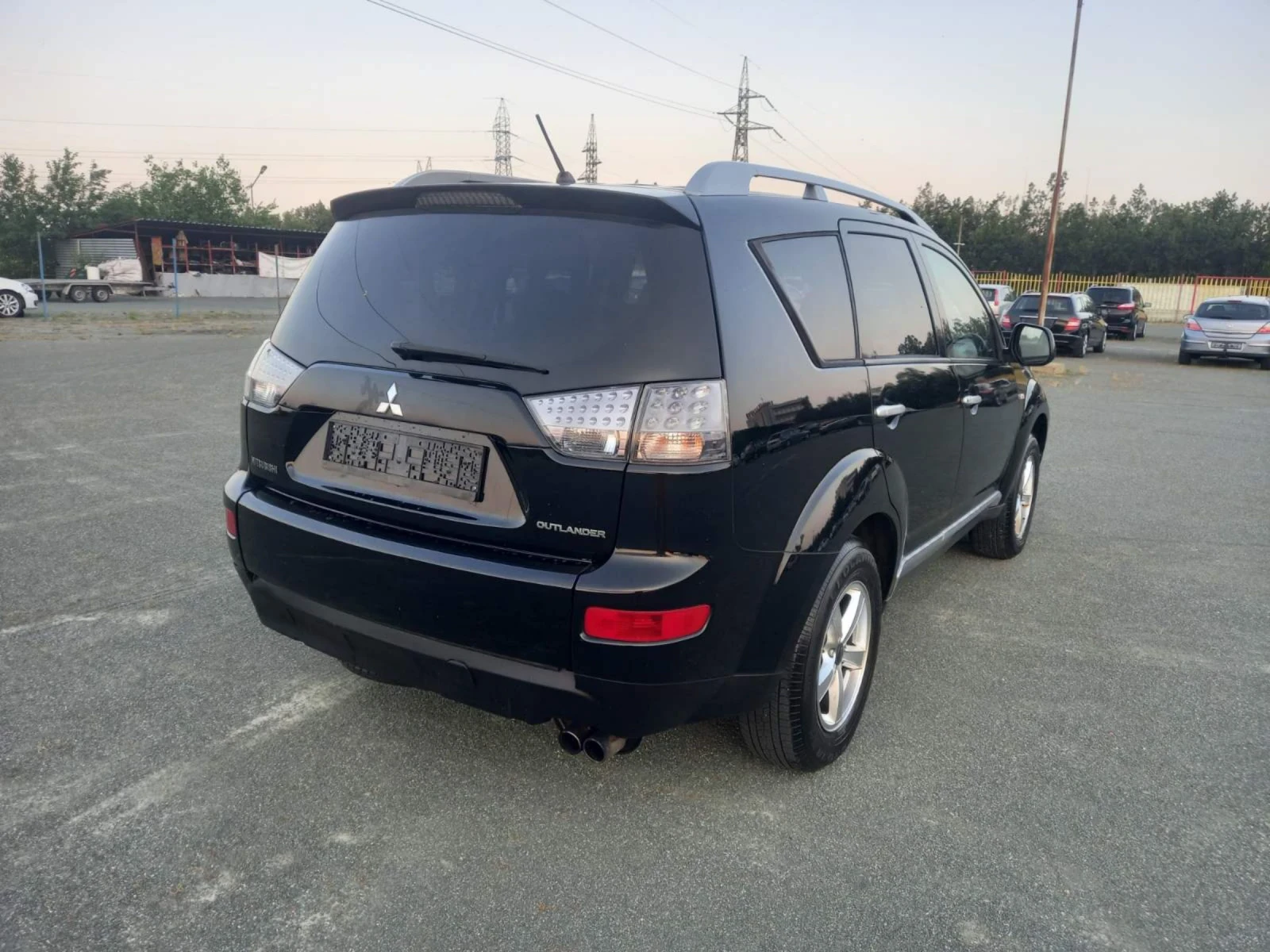 Mitsubishi Outlander 2.0 4x4 КОЖА, снимка 5 - Автомобили и джипове - 54795293