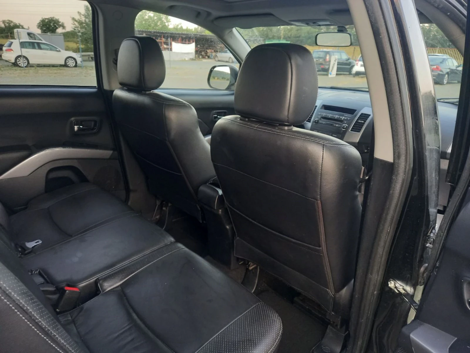 Mitsubishi Outlander 2.0 4x4 КОЖА, снимка 11 - Автомобили и джипове - 54795293