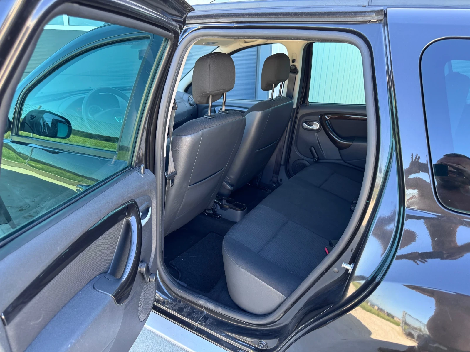 Dacia Duster 1, 6 I 105 PS 4X4 EVRO 5, снимка 11 - Автомобили и джипове - 54902668