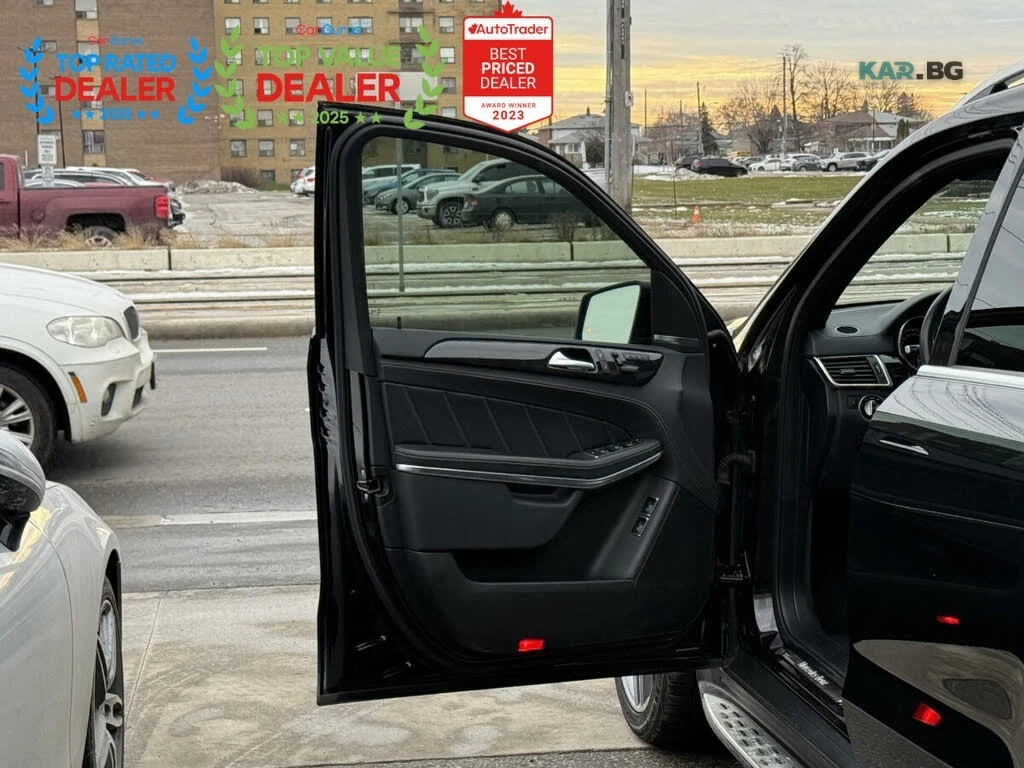 Mercedes-Benz GL 550 4MATIC/AMG PKG/360 CAMERA/PANOROOF, снимка 16 - Автомобили и джипове - 55301618