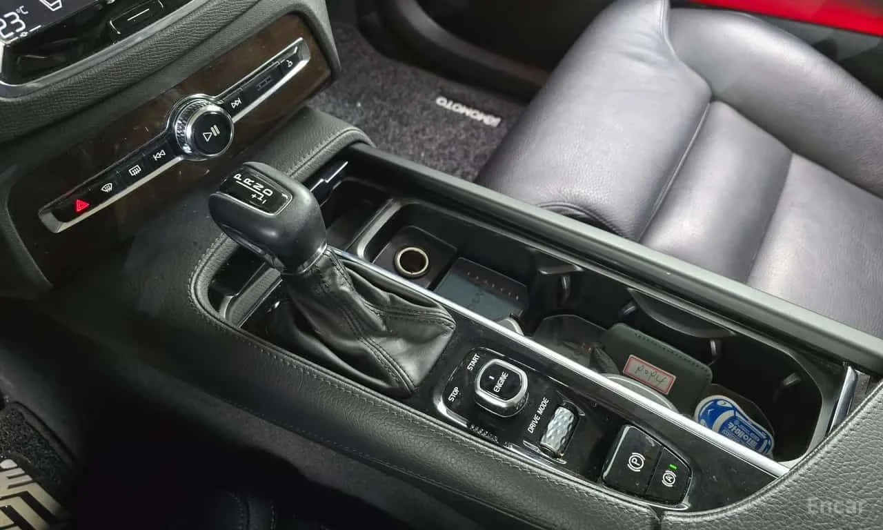 Volvo Xc90 * D5 Momentum * CARFAX * ЦЕНА ДО БГ, снимка 9 - Автомобили и джипове - 55556229